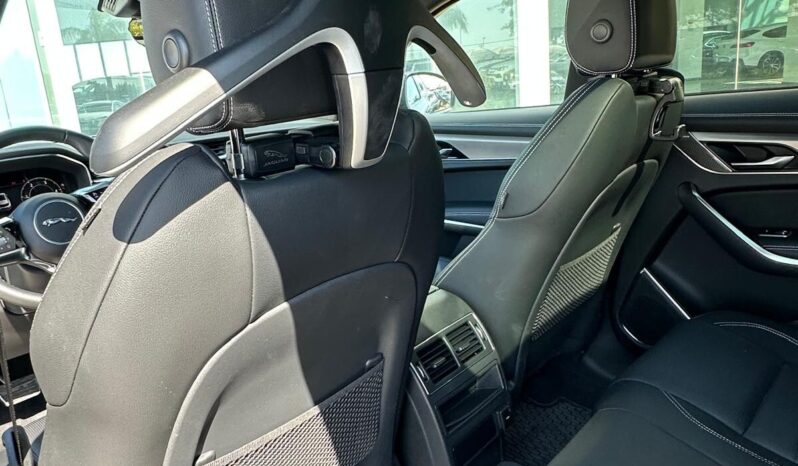 Jaguar F-Pace 2.0d R-Dynamic offerta T-Stock prezzo imperdibile pieno