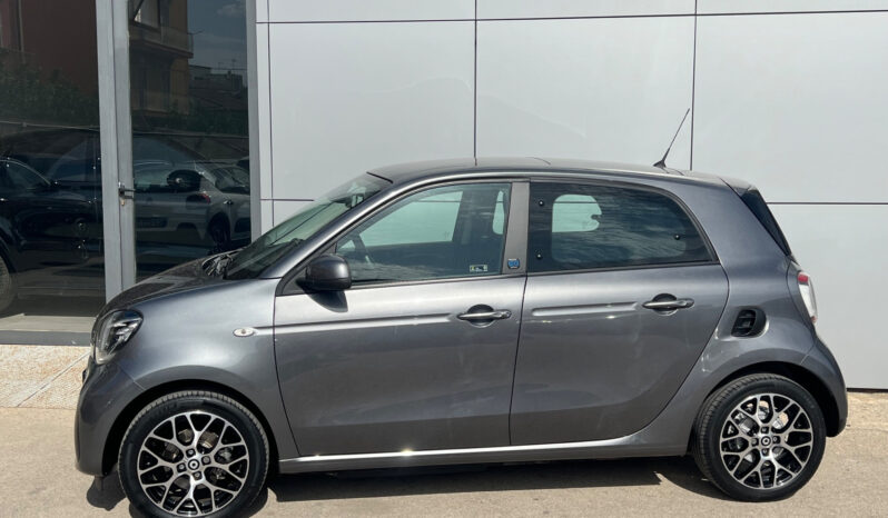 smart forFour eq Passion 22kW possibilità noleggio no scoring pieno