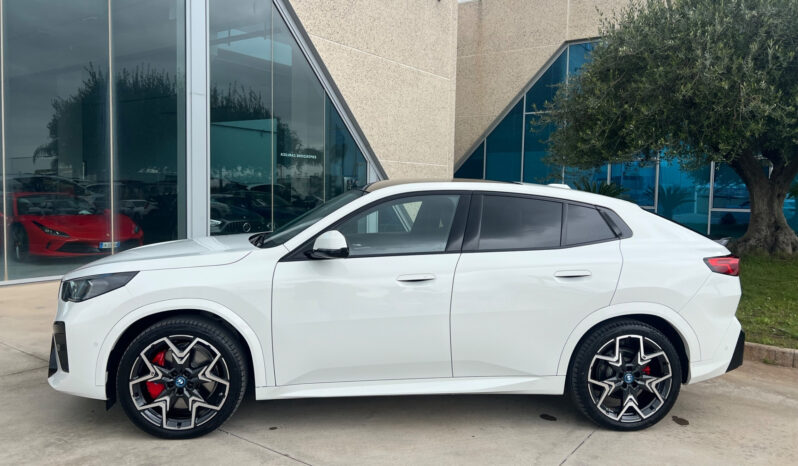 BMW iX2 xdrive MSport offerta T-Stock prezzo imperdibile pieno