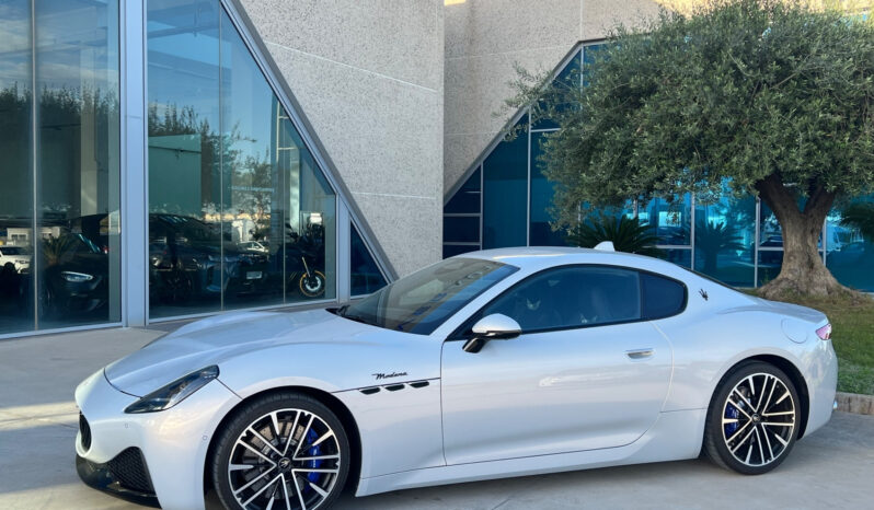 Maserati GranTurismo Modena awd auto possibilità noleggio no scoring pieno