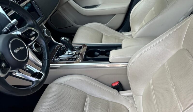 Jaguar XE 2.0 D 180 CV aut. S OFFERTA T-STOCK PREZZO IMPERDIBILE pieno