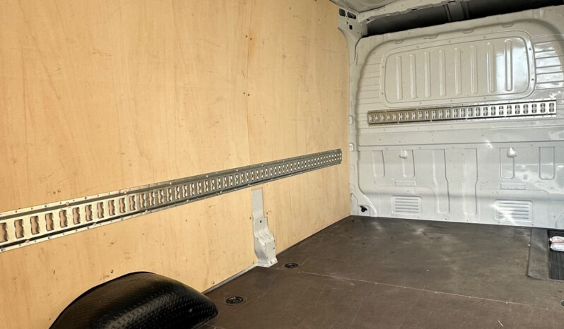 Maxus Deliver 9 FWD possibilità noleggio no scoring pieno