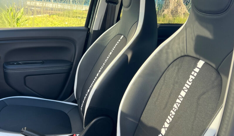 Renault Twingo Electric possibilità noleggio no scoring pieno