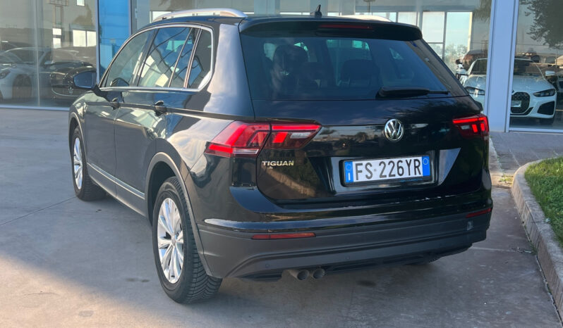 Volkswagen Tiguan 2.0 TDI SCR DSG Business BlueMotion Technology pieno