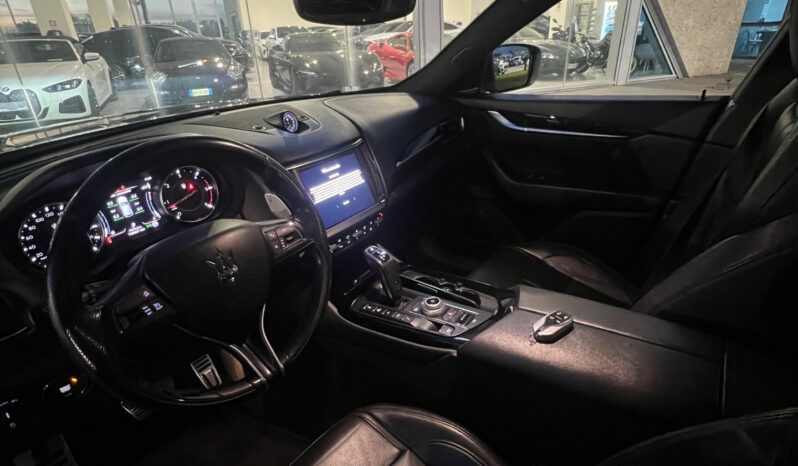 Maserati Levante V6 GranSport Q4 275 CV Anticipo €9.900 Noleggio No scoring pieno