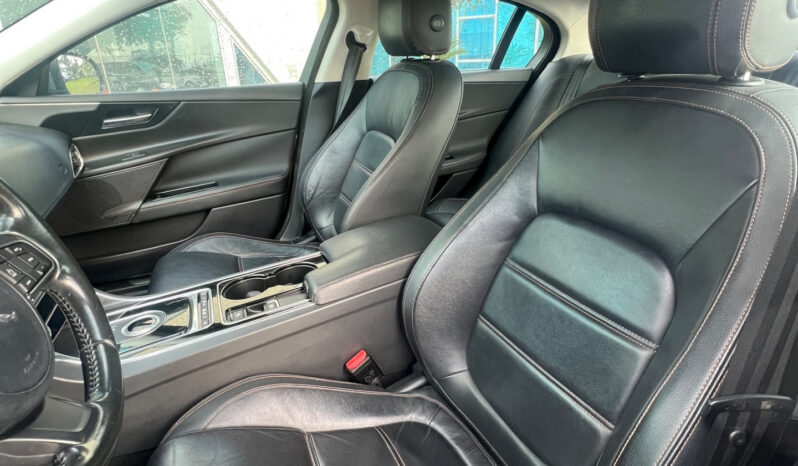 Jaguar XE 2.0 D Turbo 180CV aut. Prestige Business Edition pieno