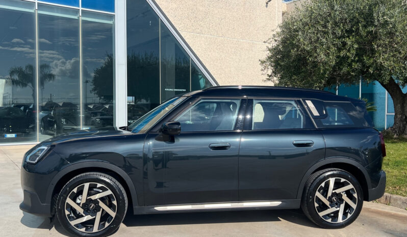 Mini Cooper D Countryman Favoured Possibilià noleggio no scoring pieno