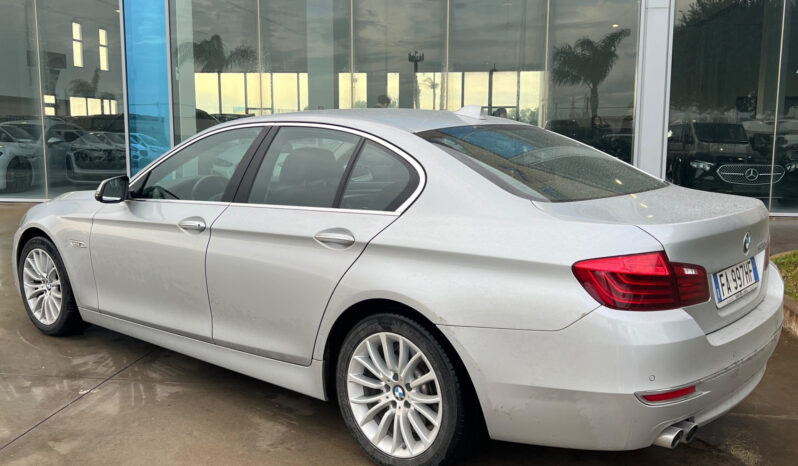 Bmw 525d Luxury pieno