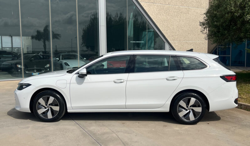 Volkswagen Passat 1.5 TSI eHybrid 204 CV DSG Business – possibilità noleggio no scoring pieno