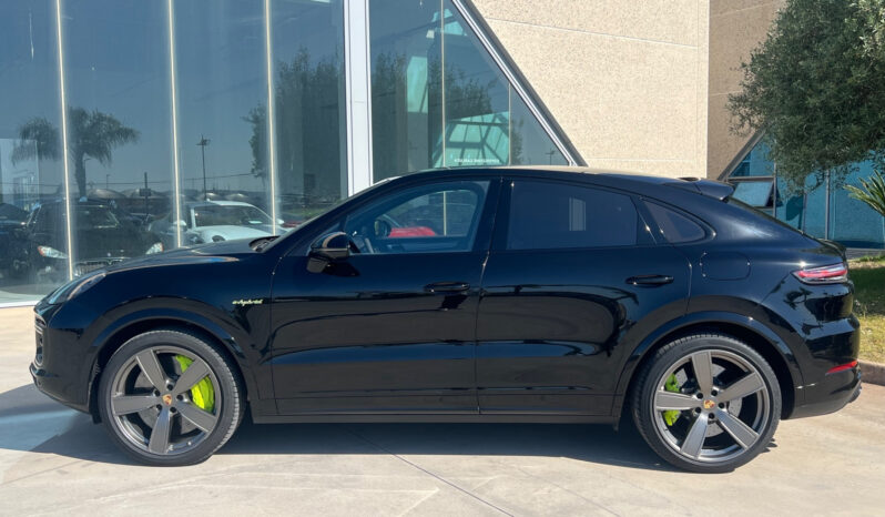 Porsche Cayenne Coupè 4.0 V8 Turbo S E-Hybrid pieno