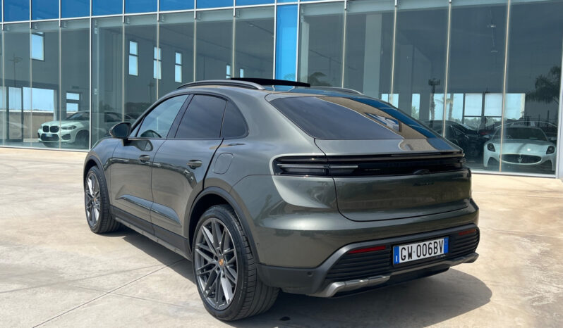 Porsche Macan EV 4 – possibilità noleggio no scoring pieno