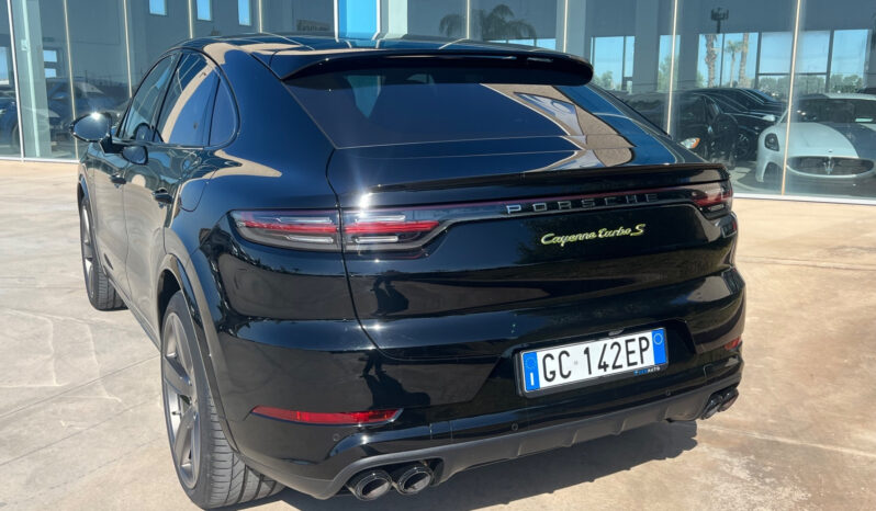 Porsche Cayenne Coupè 4.0 V8 Turbo S E-Hybrid pieno