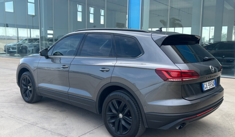 Volkswagen Touareg 3.0 V6 TDI SCR Black Style pieno