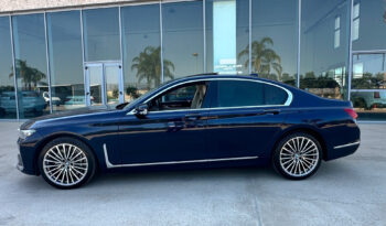 BMW Serie 7 750i xDrive 4.4 V8 Benzina 530 CV pieno