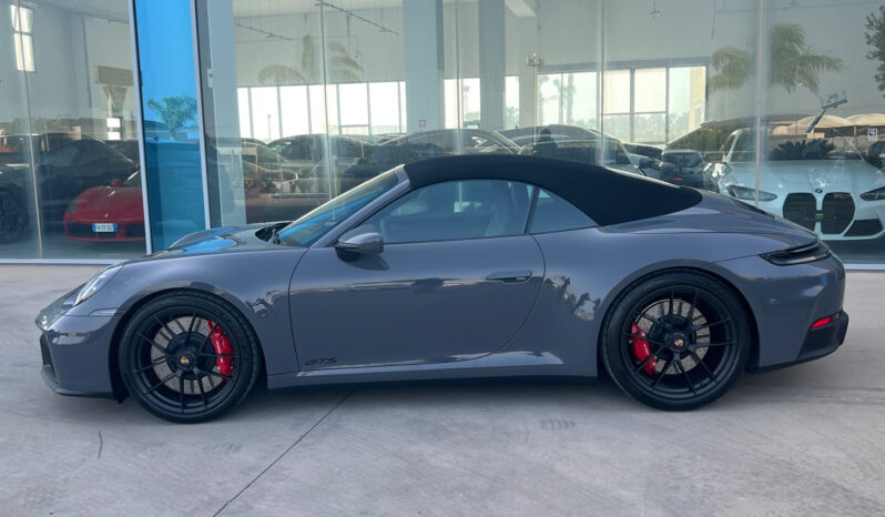 Porsche 911 Carrera 4 GTS Cabriolet – possibilità noleggio no scoring pieno