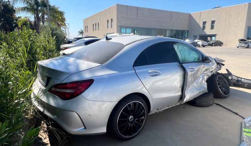 Mercedes-benz CLA 200d Premium – AUTO INCIDENTATA pieno