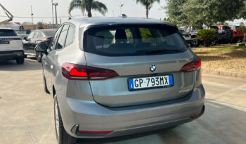 Bmw 218d Active Tourer pieno