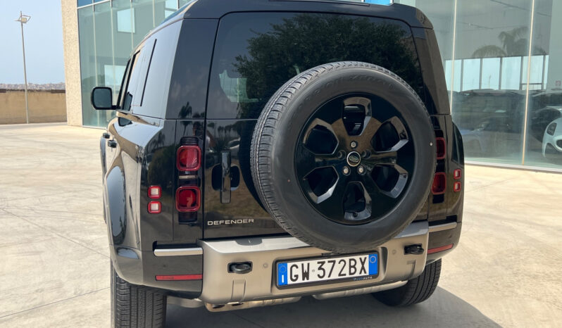 Land Rover Defender 110 3.0D I6 200 CV AWD Auto X-Dynamic SE pieno