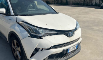 Toyota C-HR 1.8 Hybrid E-CVT Business – RISERVATA A OPERATORI DEL SETTORE – AUTO INCIDENTATA pieno