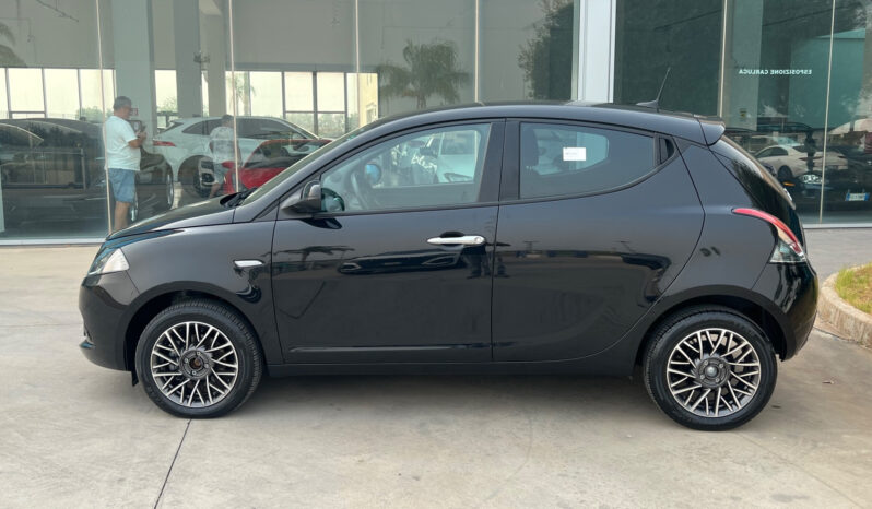 Lancia Ypsilon 1.0 69CV Hybrid Gold – possibilità noleggio no scoring pieno