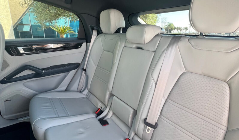 Porsche Cayenne Coupé 3.0 V6 – possibilità noleggio no scoring pieno