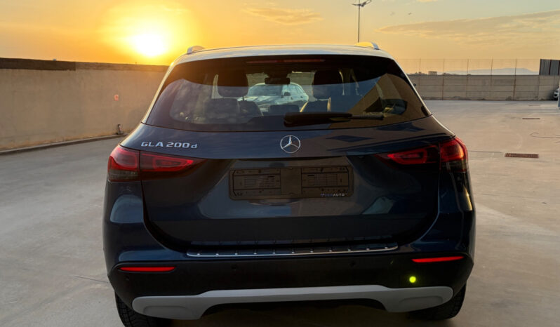 Mercedes-Benz GLA 200d Business auto – possibilità noleggio no scoring pieno